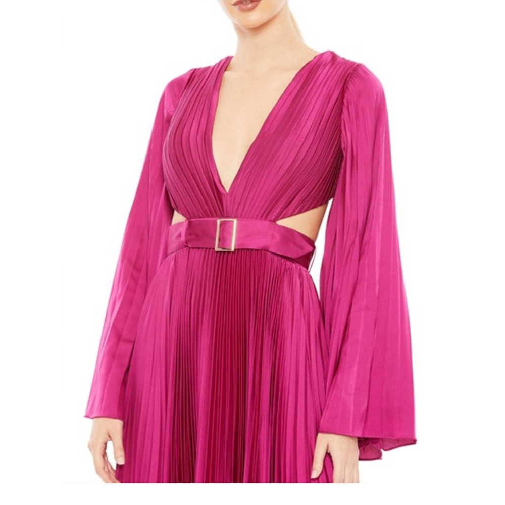 MAC DUGGAL Dress Size 4 Evening Gown NEW Fuchsia Pleated Cut Out Lace Up Back
